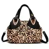 Bolsa de mão feminina estilo chinês 2026 nova coleção primavera/verão, bolsa de mão para mulheres de meia-idade, bolsa tote color-block, bolsa de couro estampada para passeios