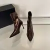 Botas de Couro Apontadas de Salto Alto Novas Outono/Inverno 2026 Botas de Cano Curto com Zíper nas Costas Botas Femininas Slimming Elásticas Botas Femininas Plus Size