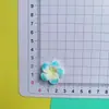 Accesorios de Resina de Flor con Gradiente de Simulación de Rostro Brillante Clip de Agarre para Cuerda de Cabeza de Funda de Teléfono Móvil Parche para Taza de Agua