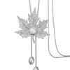 Elegante cadena de suéter de hoja de arce con incrustaciones de diamantes de estilo coreano para mujer, collar con borlas largas que combinan con todo, cadena decorativa para colgar en otoño e invierno.