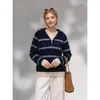 Suéter retrô listrado de gola semiaberta para mulheres, nova coleção outono/inverno 2026, versátil, rejuvenescedor, blusa de tricô de manga comprida, caimento solto
