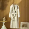 Elegante abrigo de lana para mujer, nuevo estilo otoño e invierno, longitud media, silueta holgada, con cinturón, lana y cachemira de doble cara engrosada, talla grande