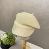 Estilo Japonés Copa Inclinada Borde de Cuero Costura Sombrero Ecuestre para Mujer Primavera y Verano Transpirable Artístico Retro Rostro Expuesto Cabeza Pequeña Grande Gorra de Boina