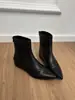 Tendencia de Temperamento Estilo Extranjero Retro Punta Puntiaguda Aumentador de Altura Elásticas Adelgazantes Botas para Mujer 2026 Estilo Nuevo Versátiles Botines Botas de Moda