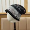 Gorro Vintage Fair Isle com Borda Enrolada e Estilo Despojado para Mulheres, Novo Chapéu Quente para Outono/Inverno 2025, Turbante Estilo Preguiçoso com Proteção para Orelhas Tendência