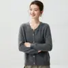 Peça de outer wear versátil e prática - um cardigã de cashmere chique e sofisticado para mulheres, com decote redondo, perfeito para outono e inverno, e adequado para o trabalho ou uso diário