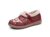 Zapatos de Algodón para Mujer Invierno Nuevo Old Beijing Bordados Botas de Nieve Cómodos No Cansan los Pies Resistentes al Desgaste Más Terciopelo Engrosado Zapatos de Madre