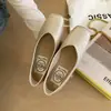Novos Mocassins Ballet Tecidos Raso Macio Slip-On Estilo Retrô Francês Primavera 2026 para Mulheres