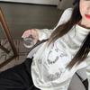 Camiseta Blanca de Cuello Redondo y Manga Larga para Mujer 2025 Nuevo Principios de Otoño Retro Americano Holgada Casual Parte Inferior Cepillada Top