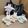 Falda Linda de Gasa con Tulipanes Llavero Colgante de Conejito para Oreja Muñeco de Peluche Lindo Conejito Colgante para Bolsa Roja de Red