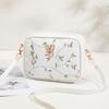 Bolso bandolera de flor pequeña bordada, bolso de hombro dulce y fresco, moda simple, gran capacidad, monedero, una generación de cabello