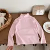 Camiseta versátil de manga larga con cuello medio elástico para niños y niñas, suave top térmico a rayas para niños para otoño