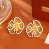 Pendientes Retro Estilo Hong Kong con Corte de Flor Plisada, Pendientes de Moda de Alta Gama y Elegantes para Mujer, Joyería de Estilo Popular de Nicho
