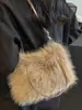 Bolso bandolera nuevo y elegante 2026, bolso de mano de color liso, diseño esponjoso, adecuado para el trabajo y los desplazamientos, bolso de hombro de alta calidad y a la moda