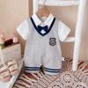 Macacão de Verão de Manga Curta para Bebê Roupa Fina de Escalar para Bebê de Cem Dias para Passear Roupas de Verão Estilo Cavalheiro Universitário