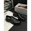 Sapatos Pequenos de Couro Estilo Britânico Retrô para Mulheres 2026 Nova Primavera Couro Genuíno Fivela Esculpida Versátil Sapatos Casuais Mocassins para Mulheres
