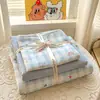 Estilo Pastoral Clase A Grado Materno e Infantil Doble Capa de Gasa 100% Algodón Puro Juego de Tres Piezas Juego de Cama de Tres Piezas Funda Nórdica Infantil Transmisión en Vivo