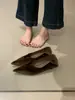 Temporada de Primer Encuentro~Tacones altos de terciopelo suave estilo francés con escote en V y punta fina para mujer, sencillos y elegantes, adecuados para el trabajo, efecto adelgazante, zapatos de salón bajos