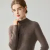 Suéter de gola alta fina para outono e inverno, um novo estilo de pullover sem costura, perfeito como uma camada base de cor sólida