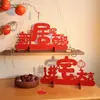 La Alegría de Mudarse a una Decoración de Sala de Estar Está Llena de Nuevos Adornos para el Hogar en la Casa y Auspiciosos Suministros de Decoración para la Ceremonia de Mudanza a una Casa Nueva