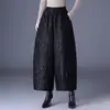 Garantia de Qualidade Antienvelhecimento Mãe Estilo Chinês Jacquard Formato Casulo Calças de Perna Larga Novas Calças de Nove Pontos Botão Casual Calças Calças para Botas Femininas