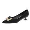 Tacones Altos de Punta 2025 Nuevos Zapatos de Mujer Elegantes y de Moda Estilo Británico Versátiles para Primavera y Otoño con Faldas