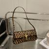 Bolso con Estampado de Leopardo Bolso de Mujer 2025 Nuevo Trendy Casual de Mano Pequeño Cuadrado Moda Europea y Americana Bolso de Hombro Cruzado para Mujer