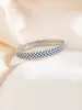 Pulseira Dopamina Redonda de Zircônia Rosqueada Cravejada com Diamantes, Toque de Luxo Leve e High-End, Joia Versátil Exquisita e Fashion