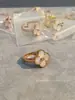 Anillo de Trébol de Cuatro Hojas, Nuevo, Calidad de Alta Gama, con Diamantes de Tamaño Mediano, Nácar Blanco, Oro Blanco de 18K, Bisel Completamente Diamantado, Calidoscopio, Ojo de Tigre Rojo
