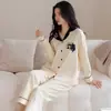 Pijama de algodón puro para mujer de Douyin, de manga larga y pantalón largo, moda de otoño, se puede usar en la calle, conjunto de dos piezas para casa, envío directo de una pieza