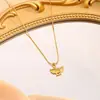 Colar da sorte Sansheng 2024 novo feminino pingente de folha de ginkgo corrente para clavícula aço titânio ouro 18k não desbota