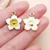 DIY Estilo K Flor Nueva de Cinco Pétalos Flor de Cerezo Margarita Flor de Lirio Accesorios de Aleación Material Llavero Pulsera Colgante