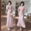 Elegante vestido rosa de malha de manga comprida para mulheres, novo vestido interno estilo francês para outono e inverno