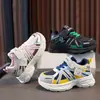 Nuevos zapatos deportivos de primavera y otoño para niños, zapatos tipo dad de malla simple, zapatos infantiles para niñas, zapatos casuales de suela blanda, modernos