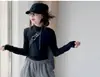 Conjunto de outono com xale estilo coreano para meninas, look em camadas 2026, novo conjunto casual da moda de três peças para meninas mais velhas