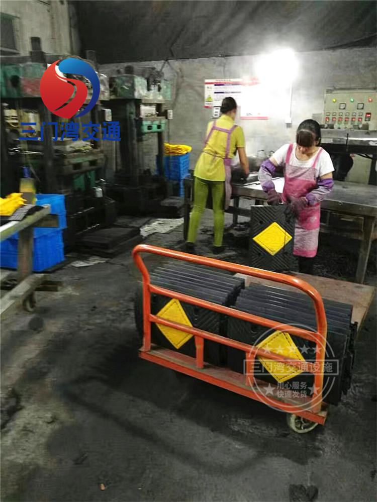 橡塑减速带集合19