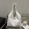 Bolsa de Pano Bordada Fresca Estilo Japonês para Mulheres, Nova Bolsa Tote de Ombro para Deslocamento de Grande Capacidade, Bolsa de Compras de Classe Nicho