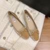 Sapatos Rasos Estilo Noite Francesa para Mulheres Primavera e Outono Novos Veludo Dourado Slip-On Sapatos de Mulher Sapatos de Noite Sapatos de Vovó Sapatilhas