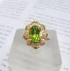 Anillo de Plata 925 Chapada Dos Tonos Incrustado Peridoto Gema Lujo Accesible Exquisito