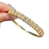 Pulseira Geométricas Flor de Zircônia Super Flash, Pulseira de Luxo Leve e de Alta Qualidade, Pulseira com Design de Nicho da Moda e Versátil