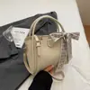 Bolso de Mujer de Lujo de Alta Gama Elegante con Diseño Único, Bolso Cruzado de Moda, Bolso Cubo de Mano a la Moda, Nuevo de Primavera 2026