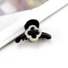 Pinza de pelo pequeña retro de temperamento nicho Hepburn Camelia ~ pinza para flequillo mini pinza de tiburón pinza para la cabeza de princesa