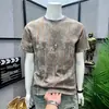 Nueva Camiseta de Verano de Manga Corta para Hombre 2026, Estampado Floral Delgado, Bloques de Color a la Moda, Top Suelto Versátil de Manga Media con Cuello Redondo
