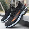 Processamento de Sapatos Masculinos Personalizados Sapatos de Primavera Atacado Sapatos Casuais Masculinos Poliuretano Malha Respirável Sapatos para Esportes ao Ar Livre para Homens