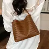 Bolsa Feminina de Axila 2026 Nova Tendência Verão High-End Nicho Luxo Leve Padrão Trançado para o Dia a Dia Bolsa de Ombro Tipo Saco