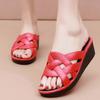 Pantuflas de estilo nuevo para mujer de verano, de plataforma de tacón medio de suela gruesa, modernas, casuales, para el hogar, baño, pantuflas de estilo coreano