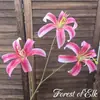 Nova Flor Artificial Lírio Selvagem de 3 Cabeças Flor Artificial Lírio Dourado Flor de Casamento Enfeites de Decoração para Casa Decoração de Casamento