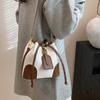 Bolsos de Moda Tendencia para Mujer 2025 Nuevo Bolso Cubo Versátil de Alta Gama Color Sólido Bolso de Hombro Cruzado para Viajes