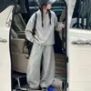 [En Stock, Se Envía Inmediatamente] Conjunto de sudadera gris estilo coreano para niña, colección otoño 2026, con cuello alto y pantalones casuales, un conjunto de dos piezas