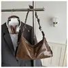Bolsa de Gran Capacidad para Viajes Transfronterizos para Mujer Otoño 2026 Nuevo Bolso Cruzado Versátil Bolso de Hombro Único a la Axila de Moda